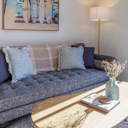 شقة Elegant Living By Middleton Park, Fully Equipped كريستتشيرش المظهر الخارجي الصورة